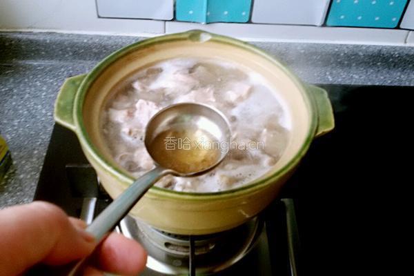 清汤羊肉萝卜煲的做法图解4