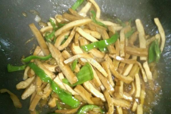 榨菜炒香干的做法图解7