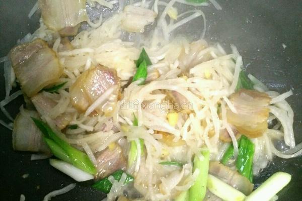 腊肉烩萝卜丝的做法图解8