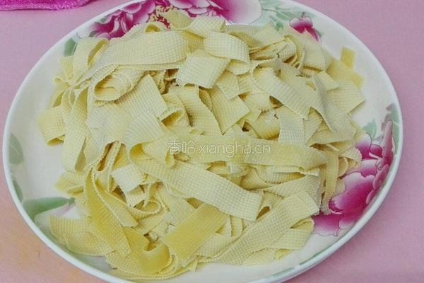 素炒干豆腐的做法图解1