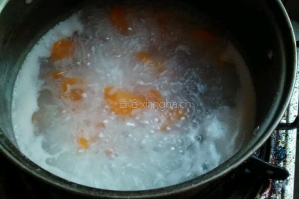 胡萝卜肉片粥的做法图解3