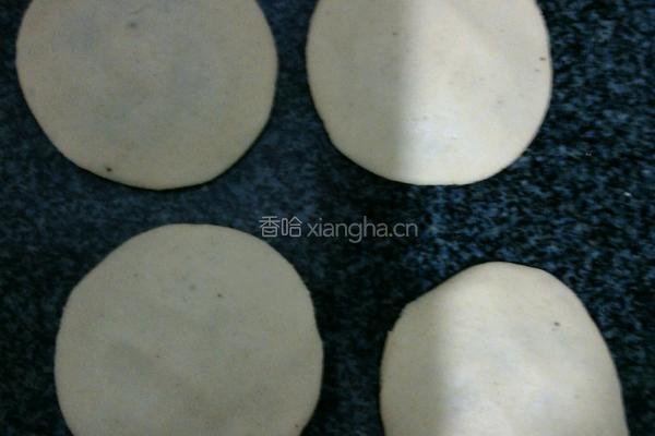 糯米小米面黑芝麻饼的做法图解5