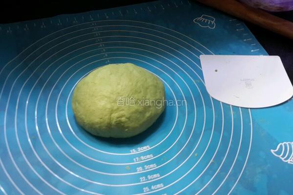 菠菜蝴蝶结面的做法图解3