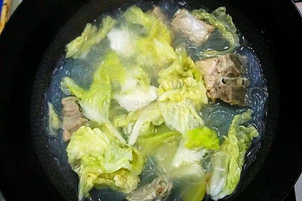 白菜粉丝炖排骨的做法图解11