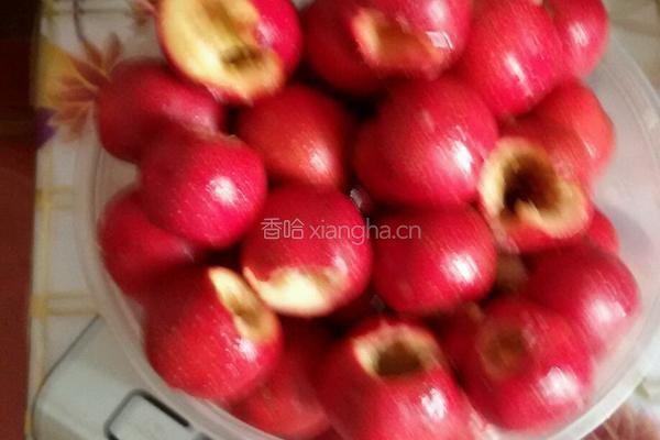 山楂罐头的做法图解1
