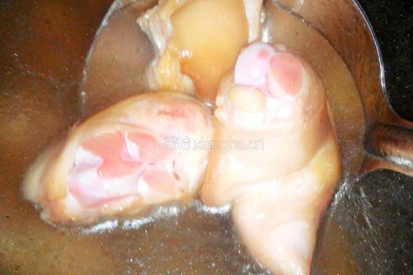 萝卜炖猪蹄的做法图解3