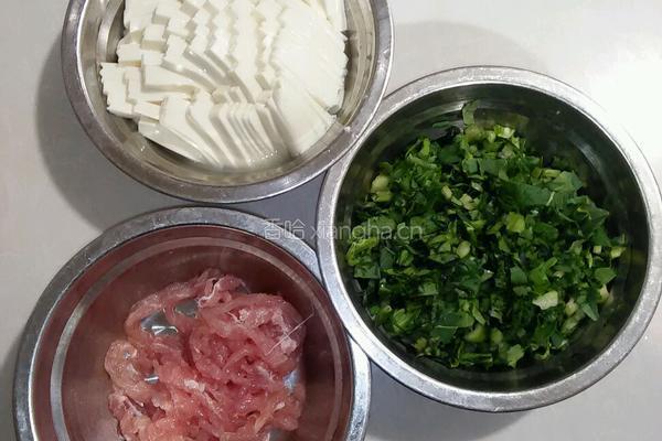 青菜肉丝豆腐羹的做法图解1