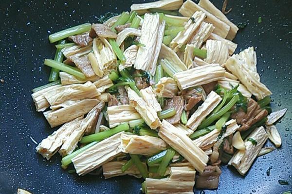 腐竹肉片的做法图解8