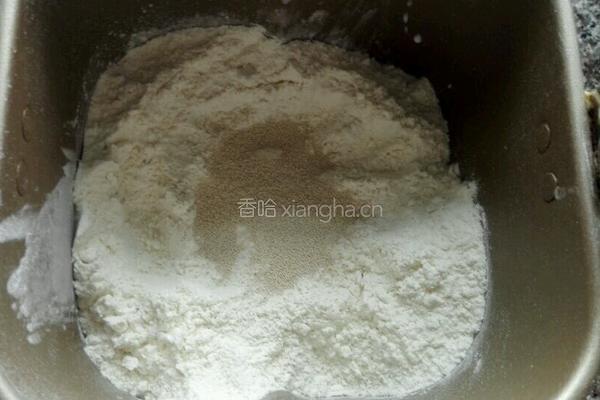 淡奶油面包的做法图解1
