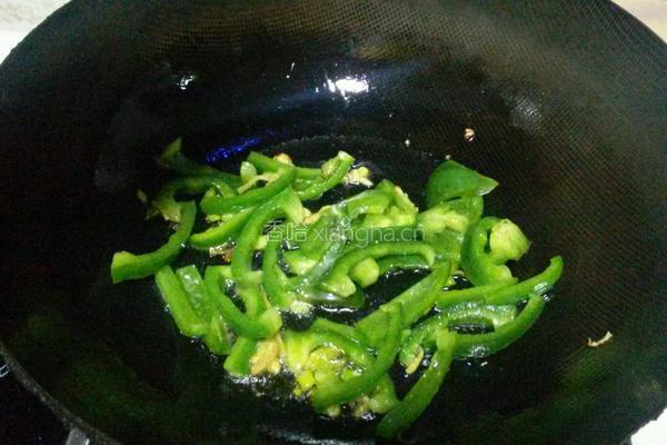 黄瓜溜肉片的做法图解5