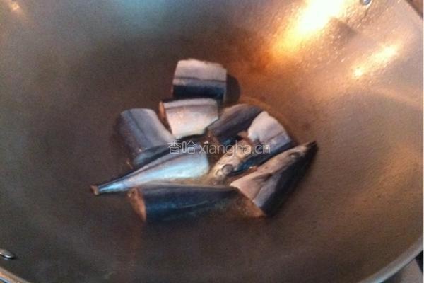 酱煎秋刀鱼的做法图解2