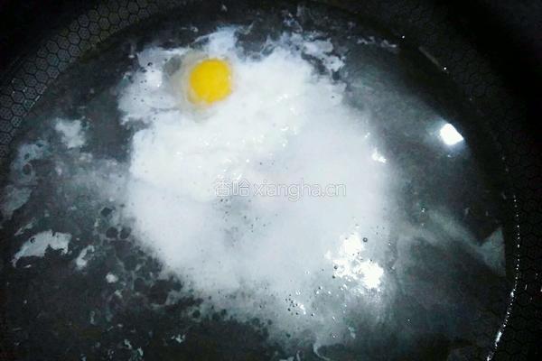 桂花酒酿水潽蛋的做法图解3