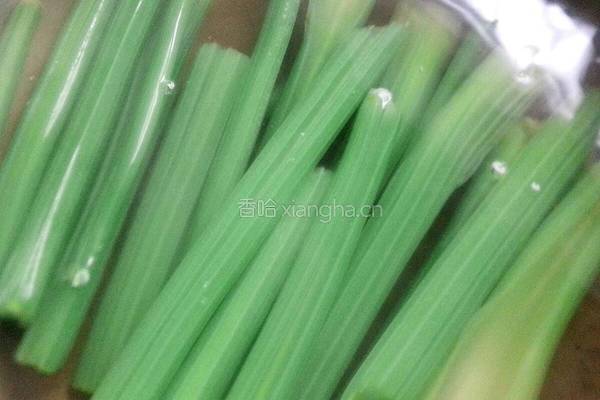 芹菜蒸饺的做法图解5
