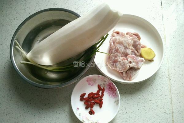 羊肉炖萝卜汤的做法图解1