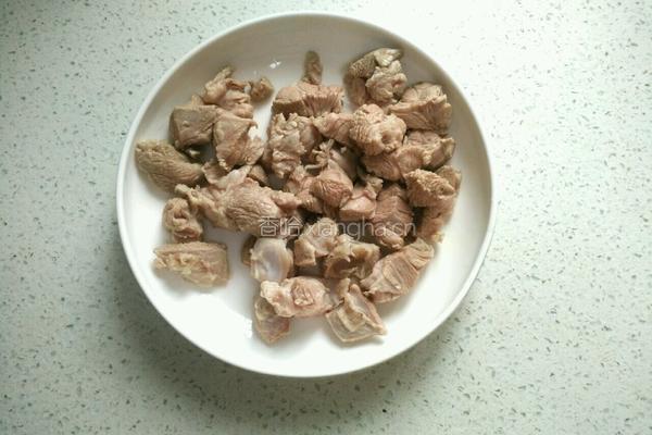 羊肉炖萝卜汤的做法图解4
