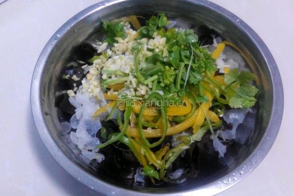 生椒拌双耳的做法图解3