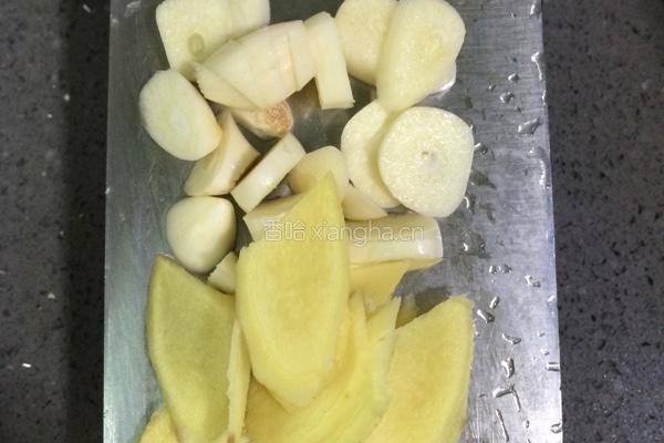 孜然鱿鱼须的做法图解4