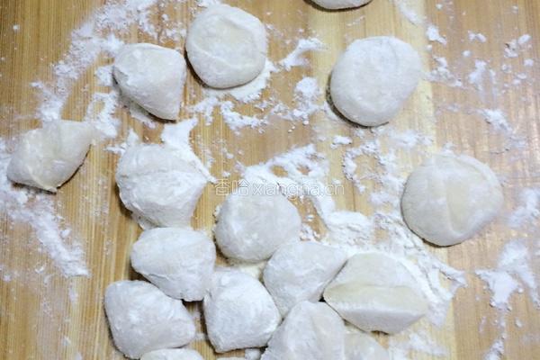 韭菜鸡蛋饺子的做法图解8