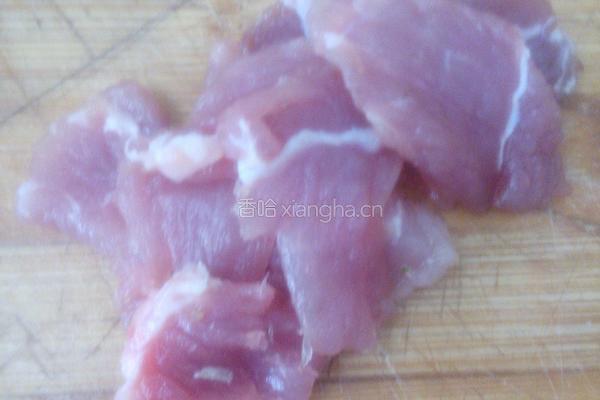 蘑菇炒肉的做法图解2