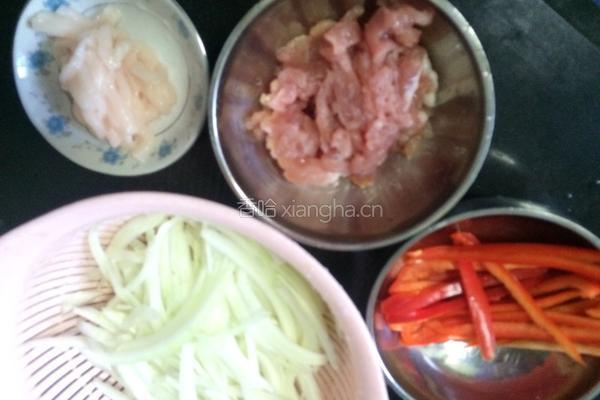 白菜杆炒肉的做法图解3