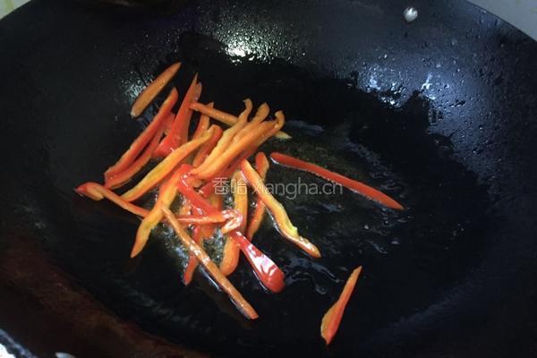 白菜杆炒肉的做法图解5