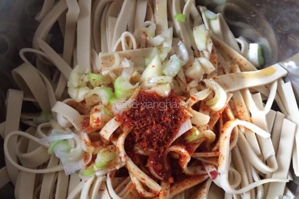 凉拌豆条的做法图解5