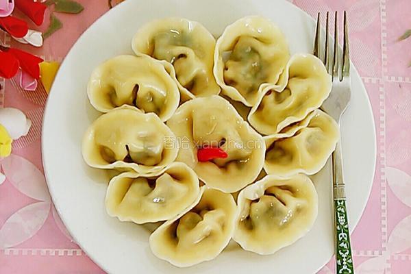 香菇青菜大肉饺子的做法图解15