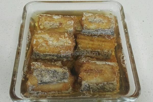 糟香带鱼的做法图解3