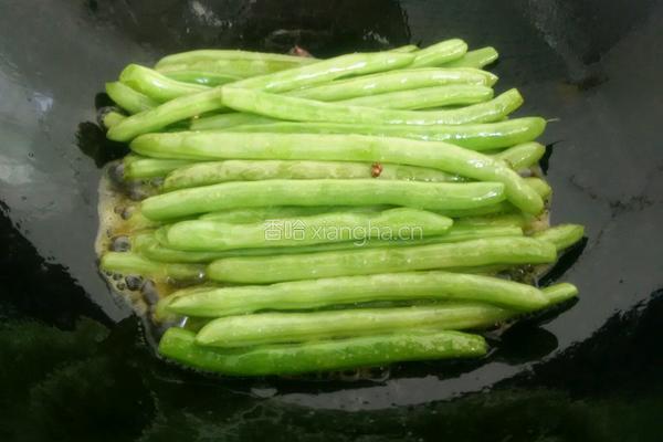 干煸四季豆的做法图解3
