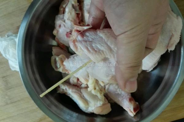 柠汁迷迭香烤翅根的做法图解3
