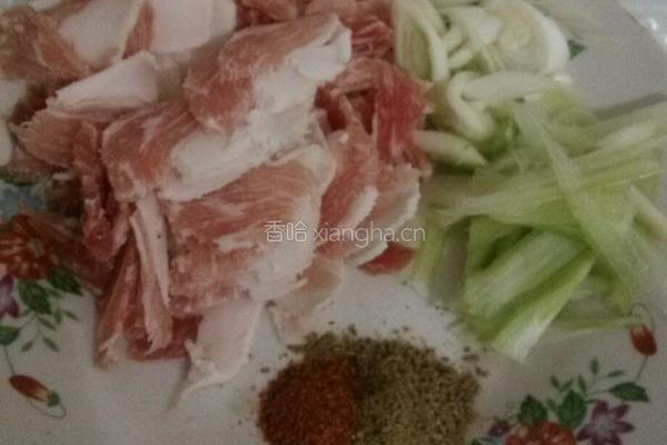孜然肉片的做法图解1
