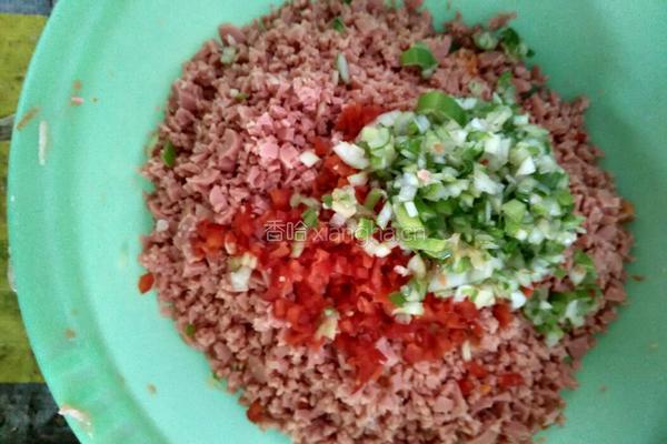 土豆胡萝卜米饭饼的做法图解2