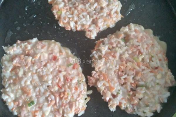 土豆胡萝卜米饭饼的做法图解4