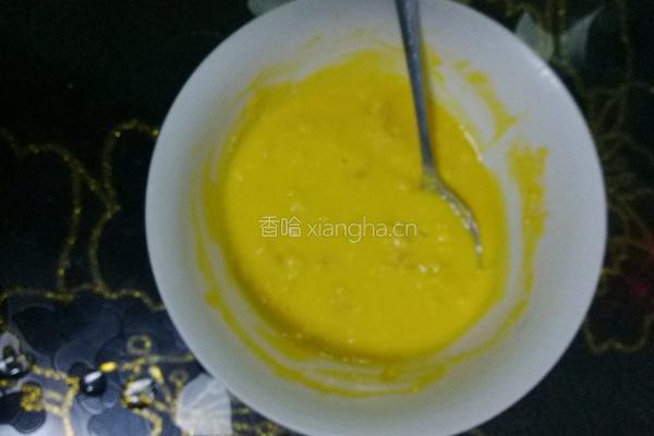 蛋黄焗玉米的做法图解3