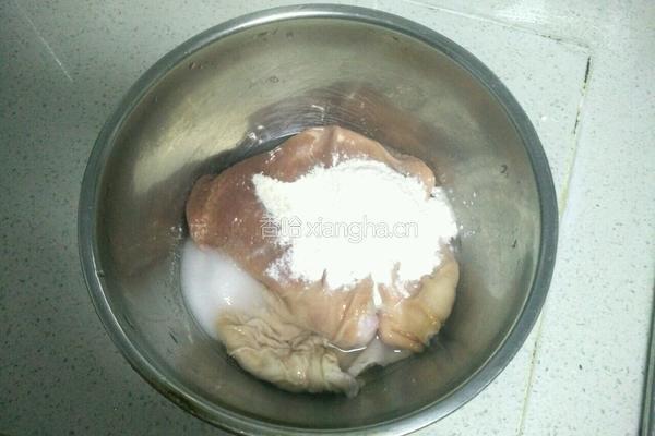 清洗生猪肚妙方的做法图解5