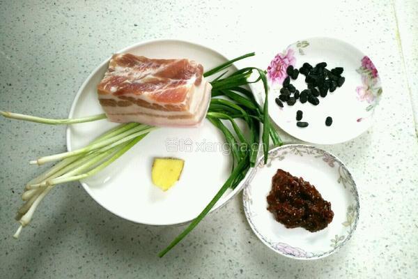 生爆盐煎肉的做法图解1
