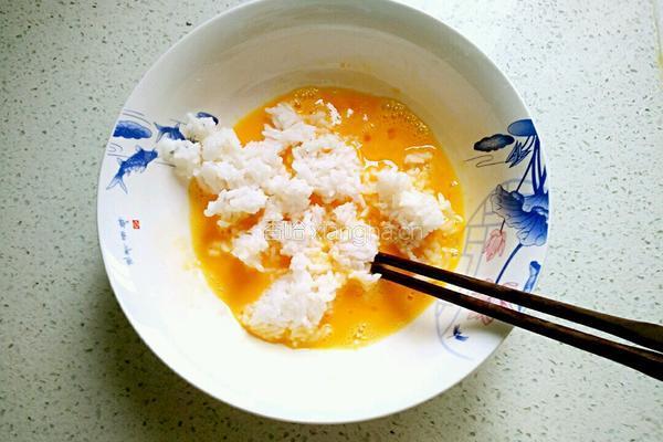 鸡蛋米饭饼的做法图解4