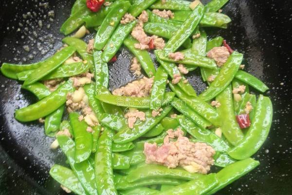 肉末炒扁豆的做法图解4