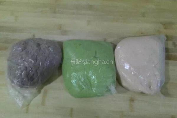 彩色水饺。的做法图解3