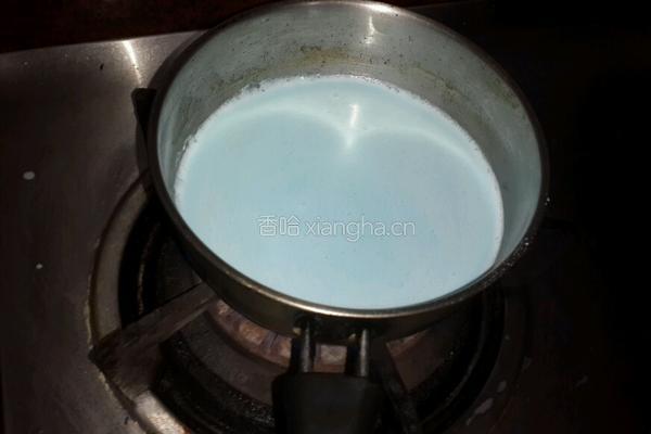 蓝莓地瓜牛奶的做法图解3