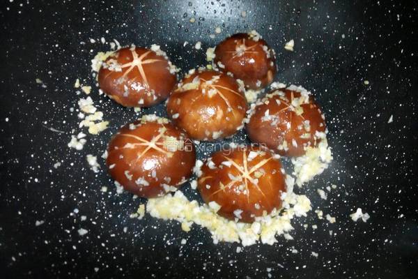 香菇青菜。的做法图解8