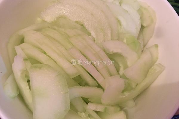 虾仁炒小黄瓜的做法图解3