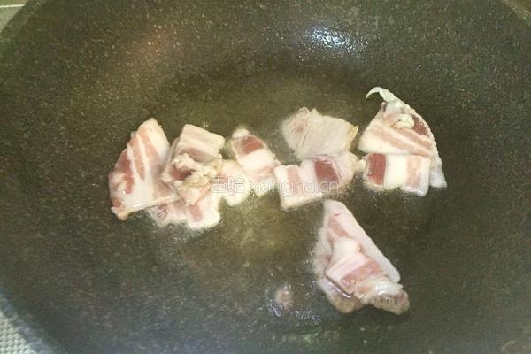 五花肉烧芸豆的做法图解2