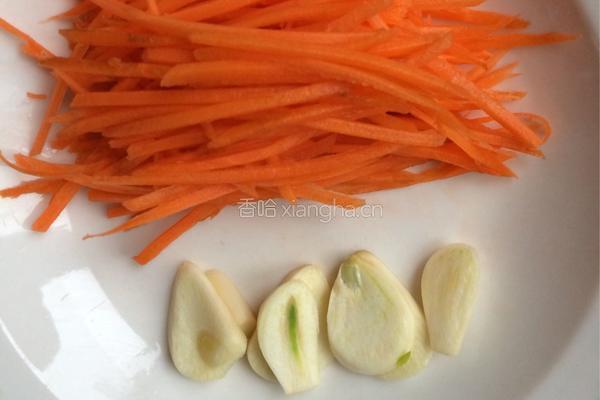 大白菜炒木耳的做法图解4