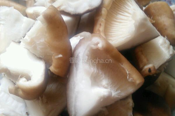 香菇炒肉片的做法图解3