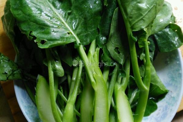 肉末浇芥兰的做法图解1