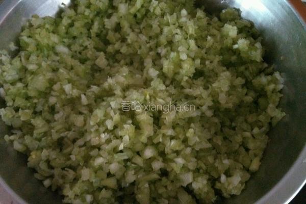 芹菜肉锅贴的做法图解4