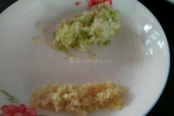 芹菜肉锅贴的做法图解5