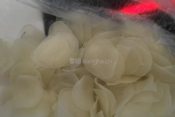 油炸虾片的做法图解1