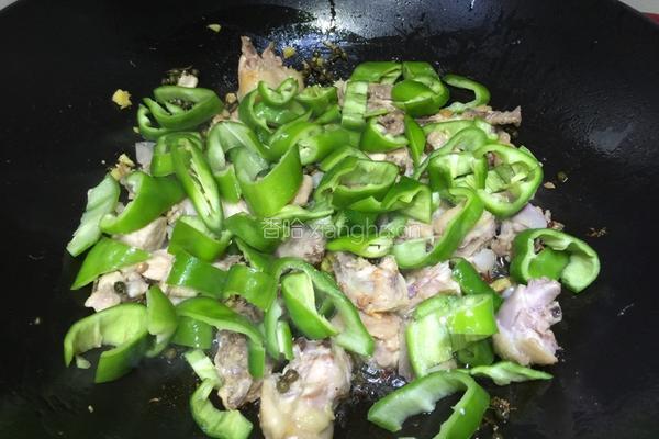 麻辣双椒鸡的做法图解6